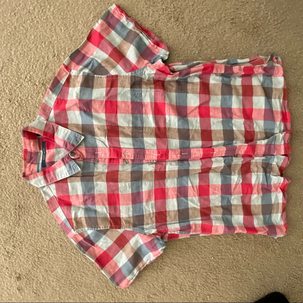 Men’s Perry Ellis button down